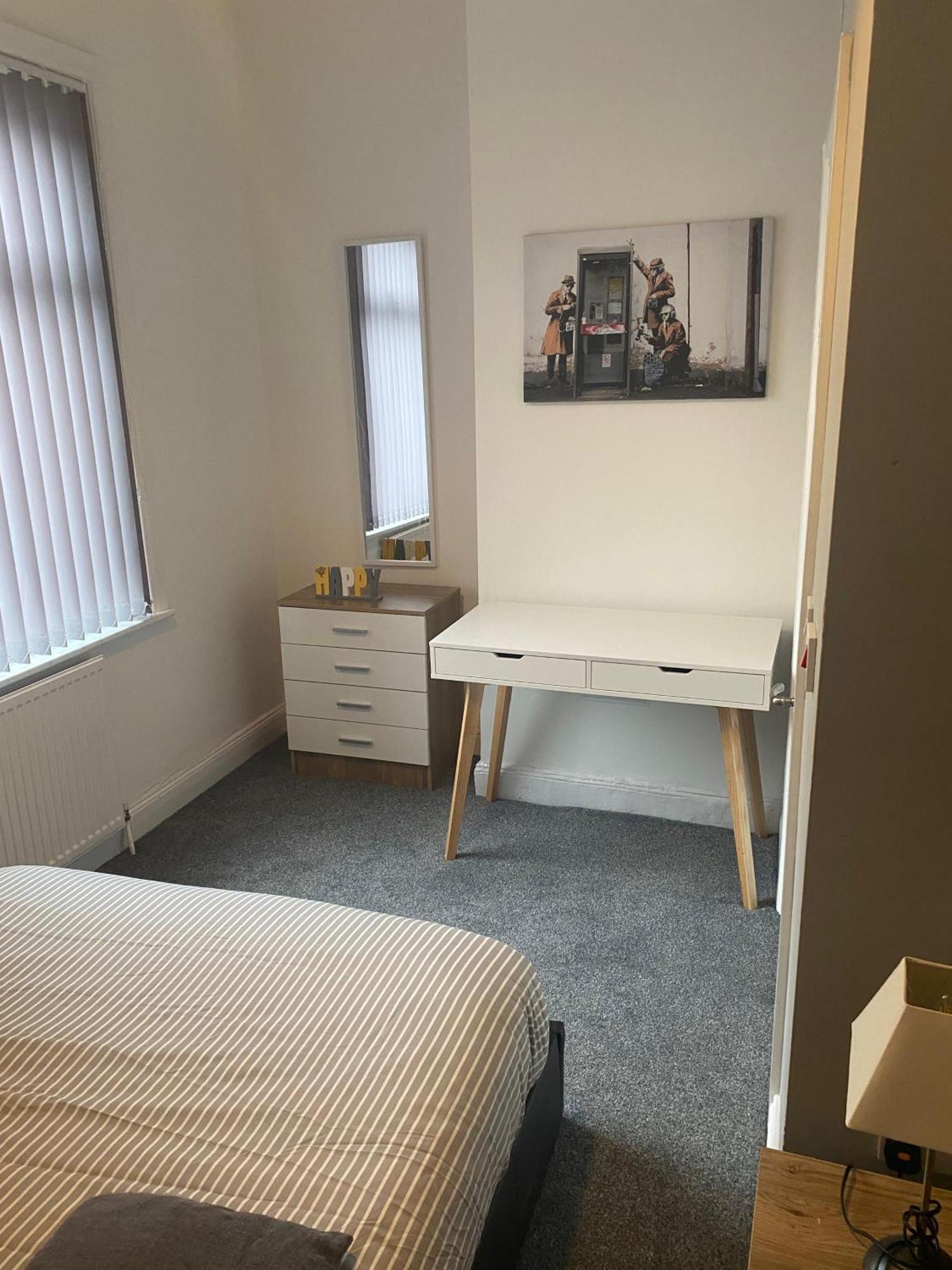 Happy Homes Stoke-on-Trent المظهر الخارجي الصورة